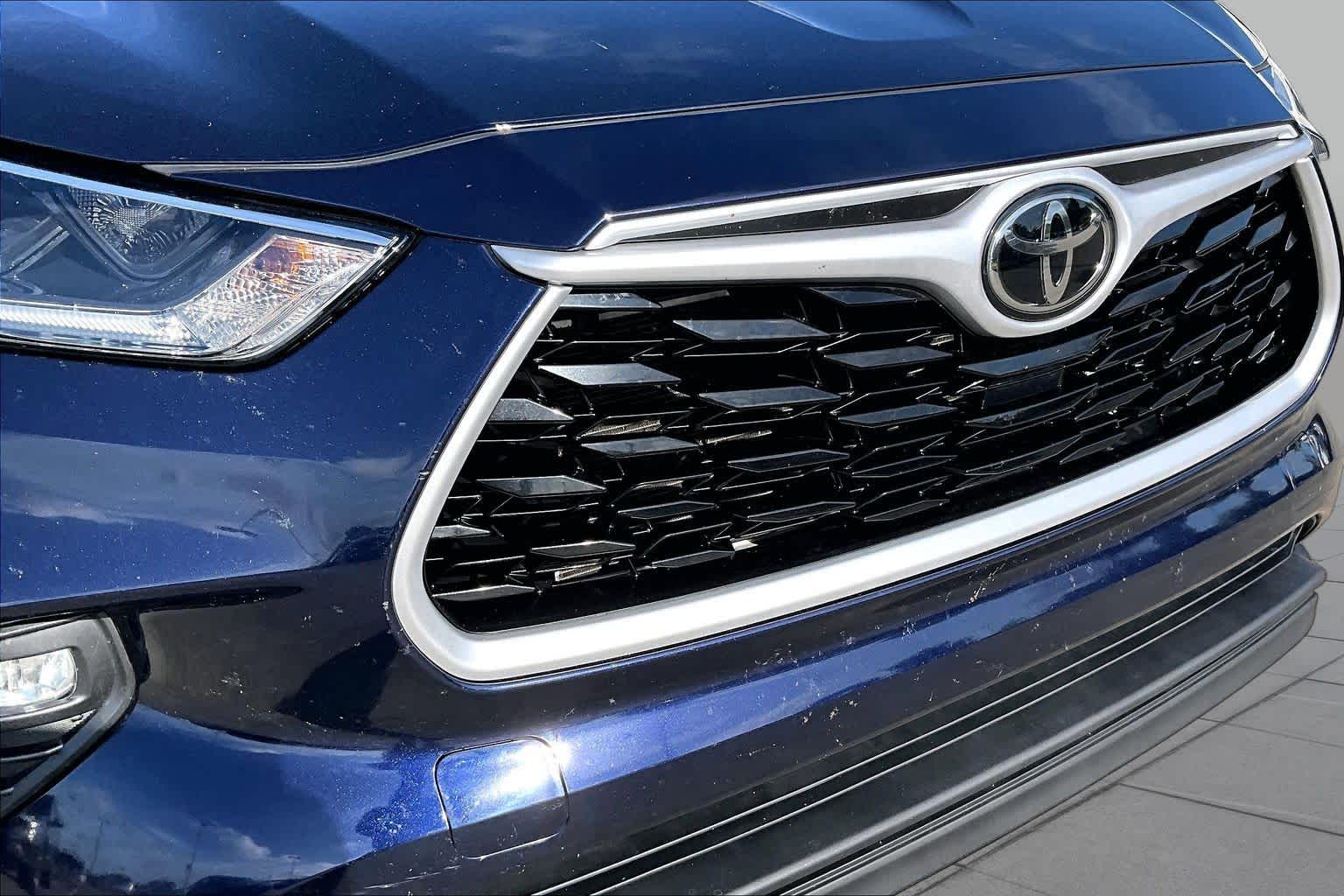 2021 Toyota Highlander XLE Blueprint at Group 1 Toyota Southwest