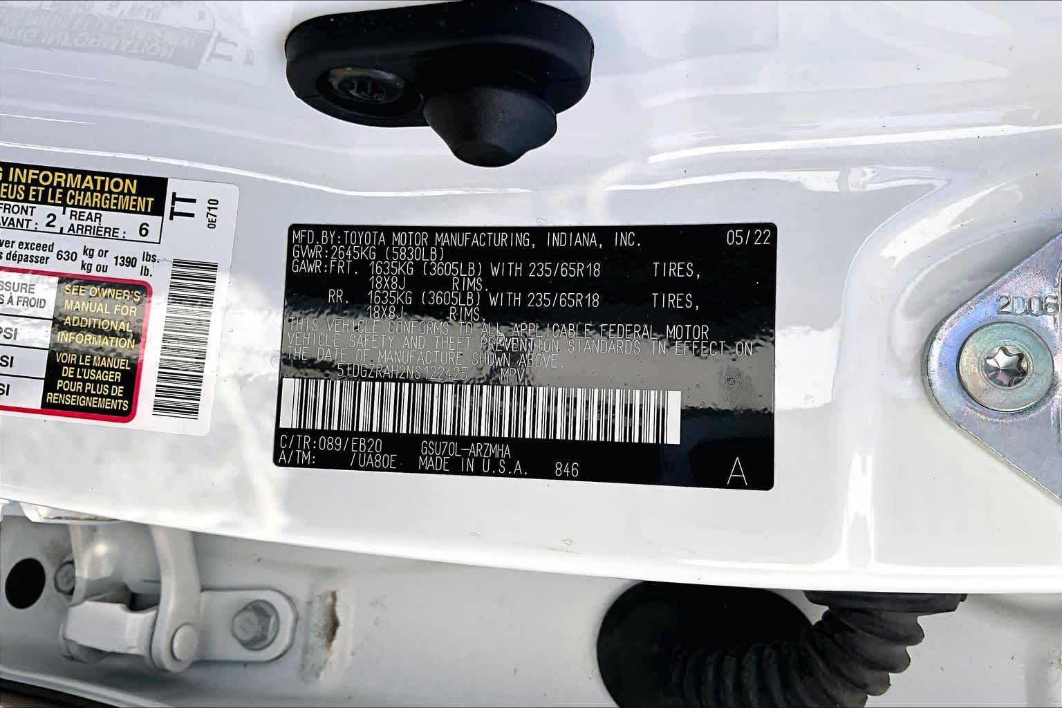 2022 Toyota Highlander XLE Wind Chill Pearl at Beck & Masten Kia