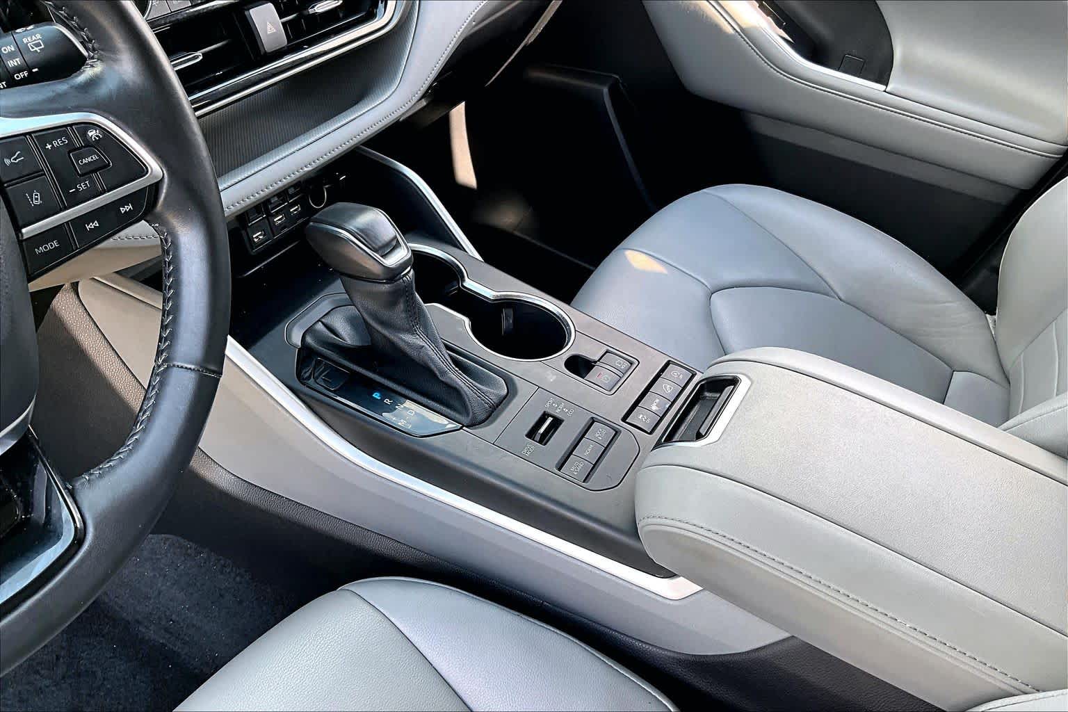 2021 Toyota Highlander XLE Blueprint at Mac Haik Chevrolet