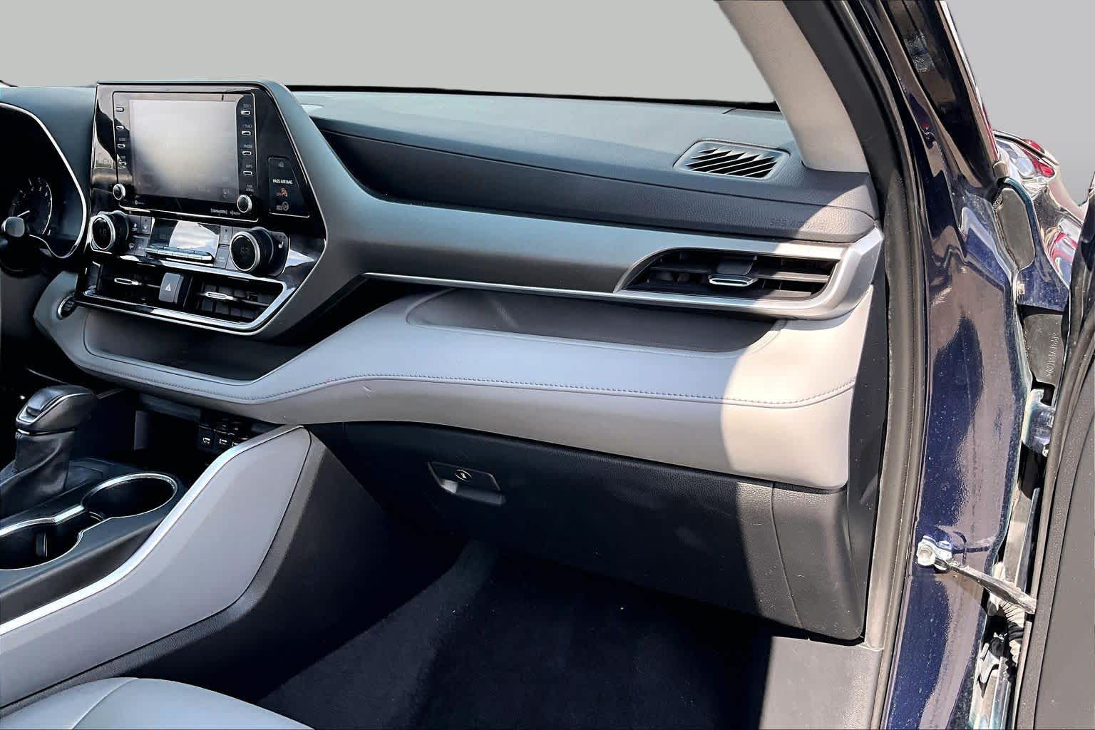 2021 Toyota Highlander XLE Blueprint at Mac Haik Chevrolet