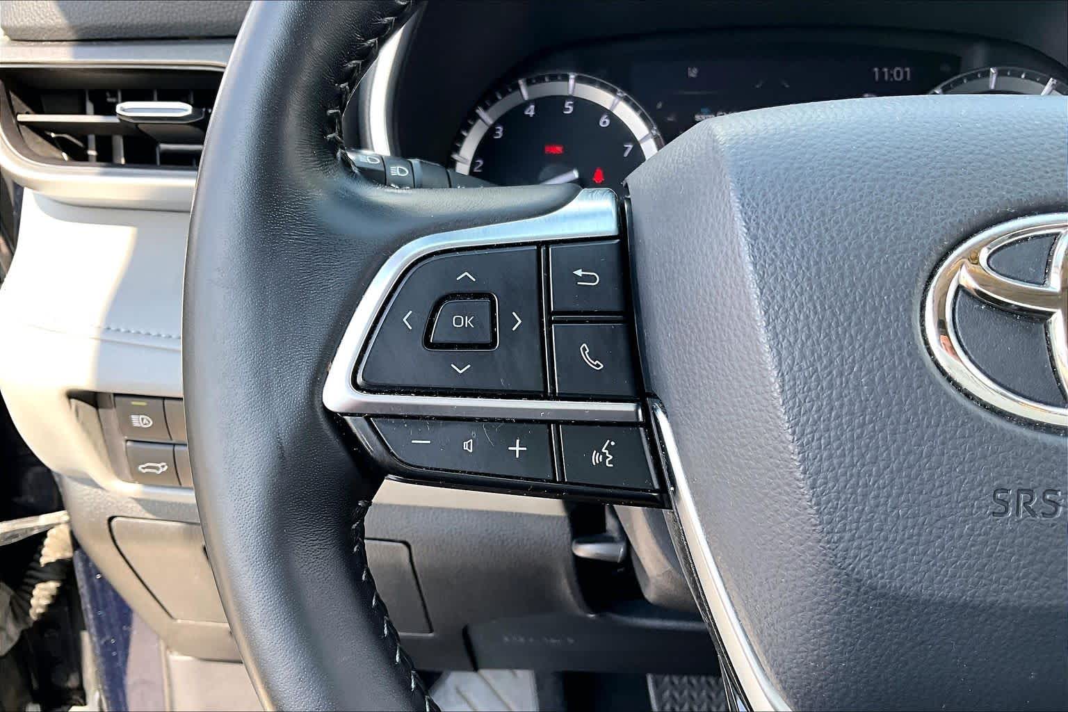 2021 Toyota Highlander XLE Blueprint at Mac Haik Chevrolet
