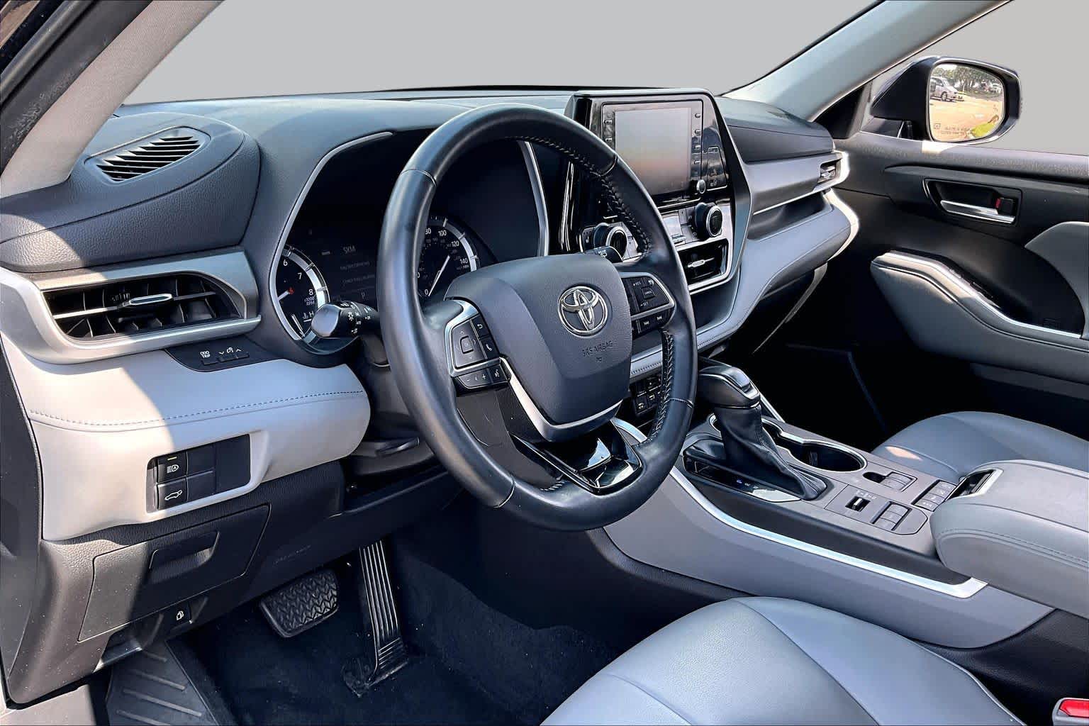 2021 Toyota Highlander XLE Blueprint at Mac Haik Chevrolet