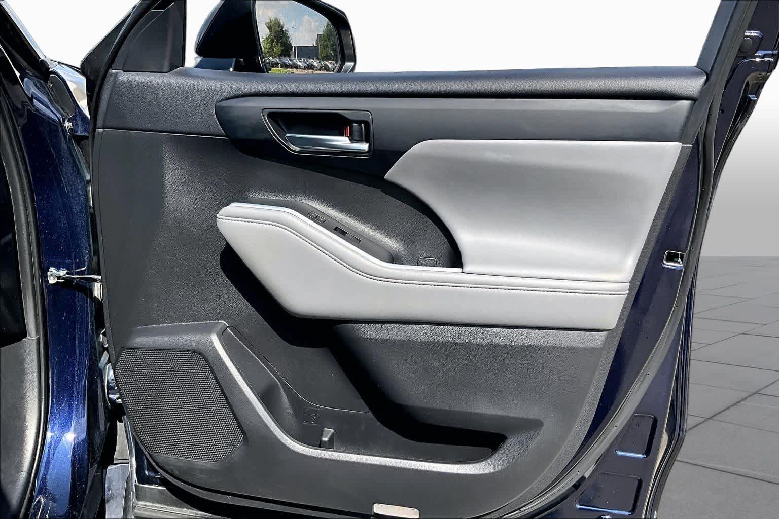 2021 Toyota Highlander XLE Blueprint at Mac Haik Chevrolet