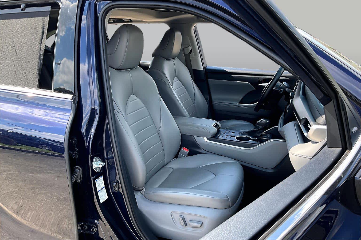 2021 Toyota Highlander XLE Blueprint at Mac Haik Chevrolet
