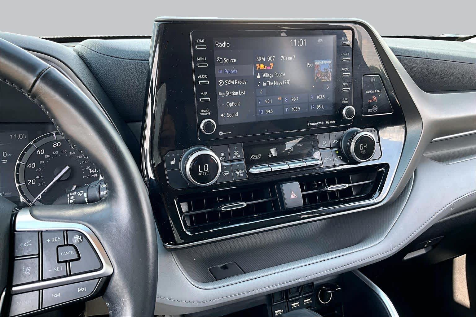 2021 Toyota Highlander XLE Blueprint at Mac Haik Chevrolet