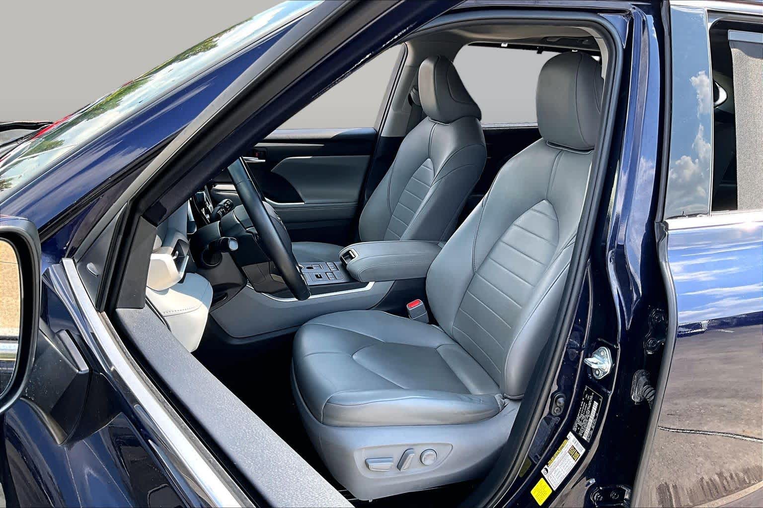 2021 Toyota Highlander XLE Blueprint at Mac Haik Chevrolet