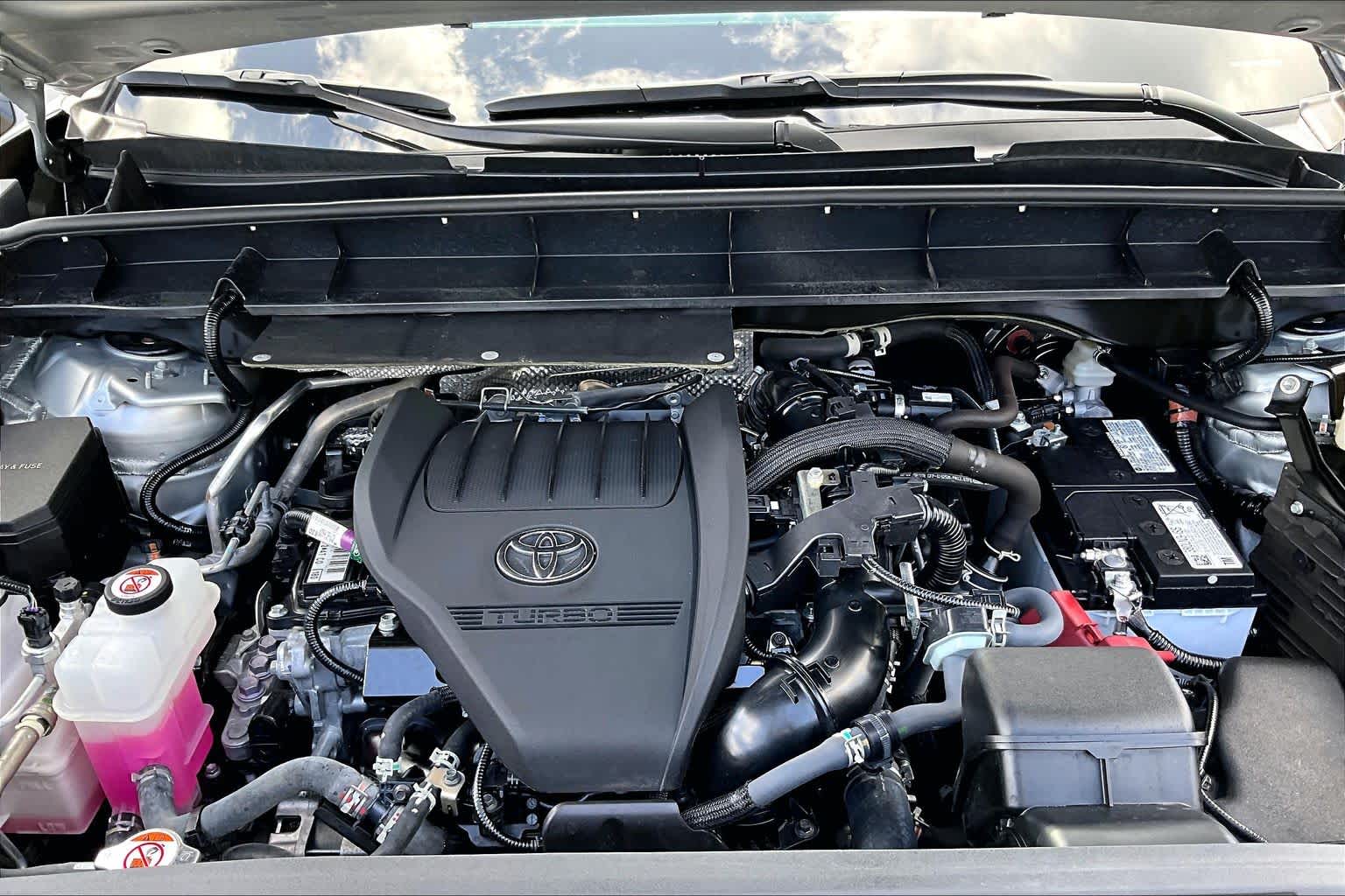 2025 Toyota Highlander XLE Celestial Silver Metallic at Team Toyota