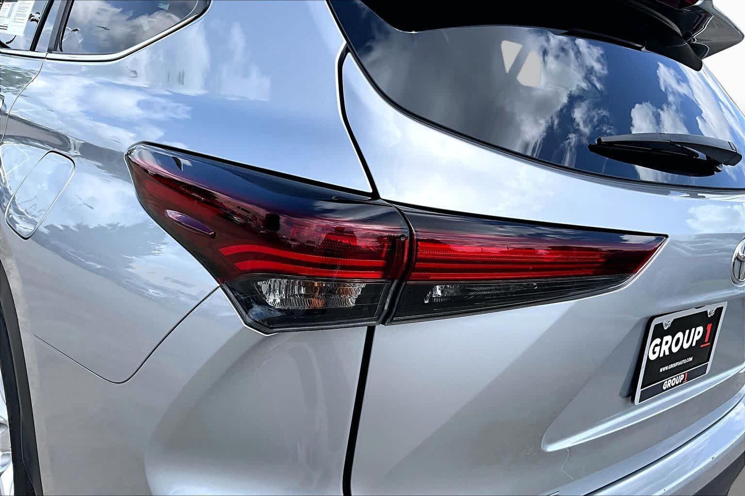2025 Toyota Highlander XLE Celestial Silver Metallic at Team Toyota