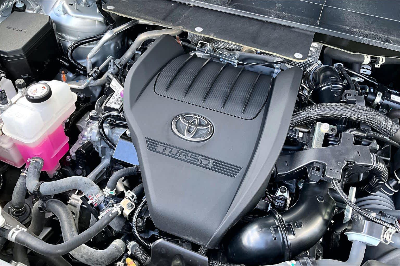 2025 Toyota Highlander XLE Celestial Silver Metallic at Team Toyota