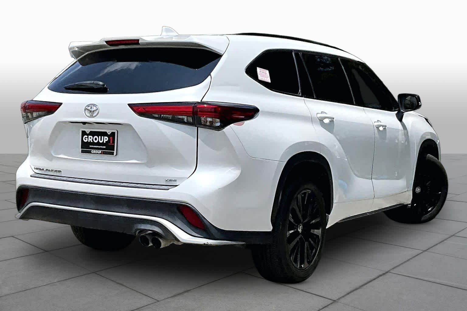 2023 Toyota Highlander XLE Wind Chill Pearl at Group 1 Toyota Southwest