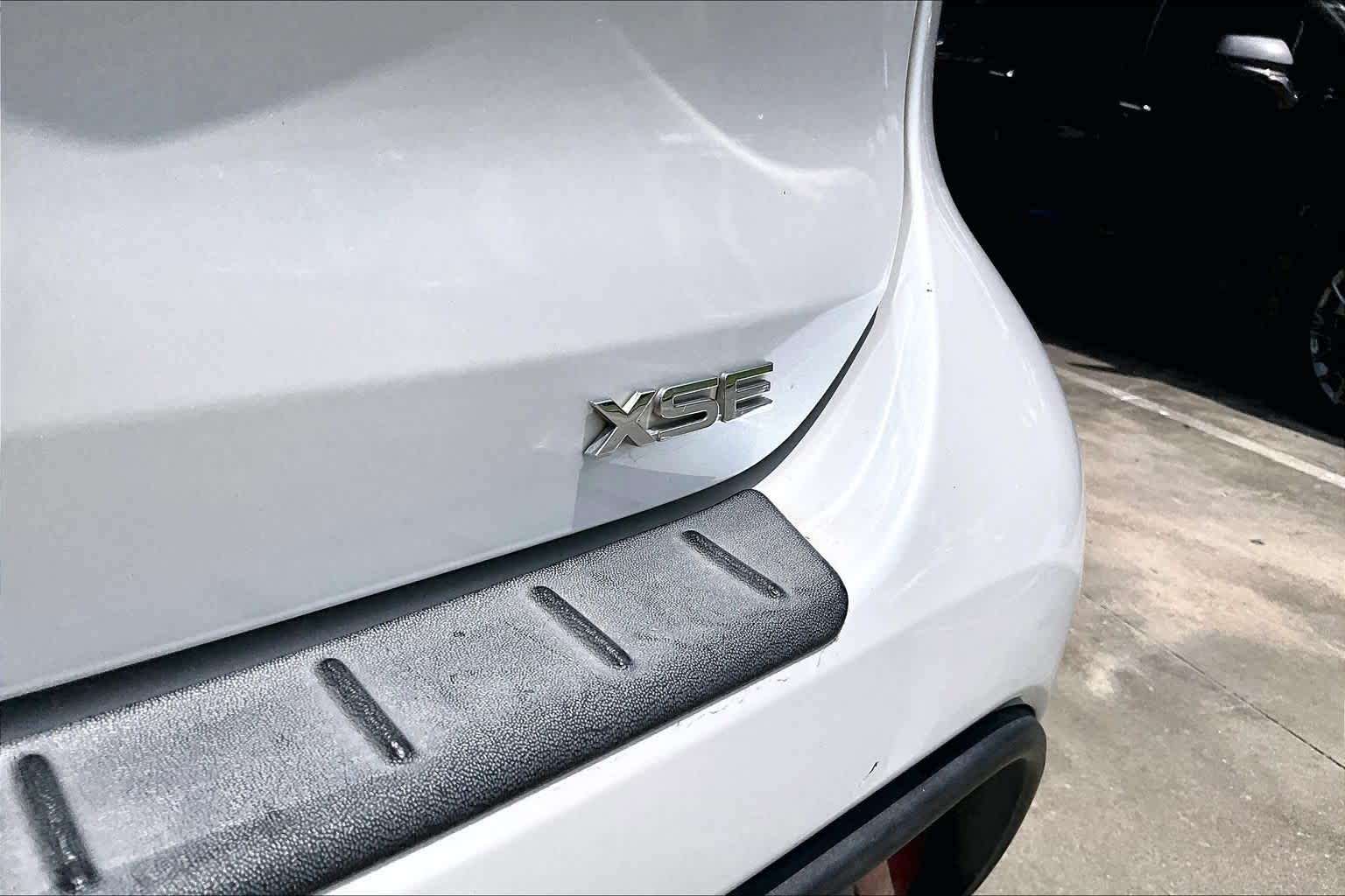2023 Toyota Highlander XLE Wind Chill Pearl at Group 1 Toyota Southwest