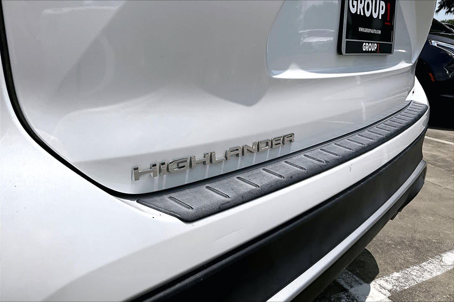 2023 Toyota Highlander XLE Wind Chill Pearl at Group 1 Toyota Southwest