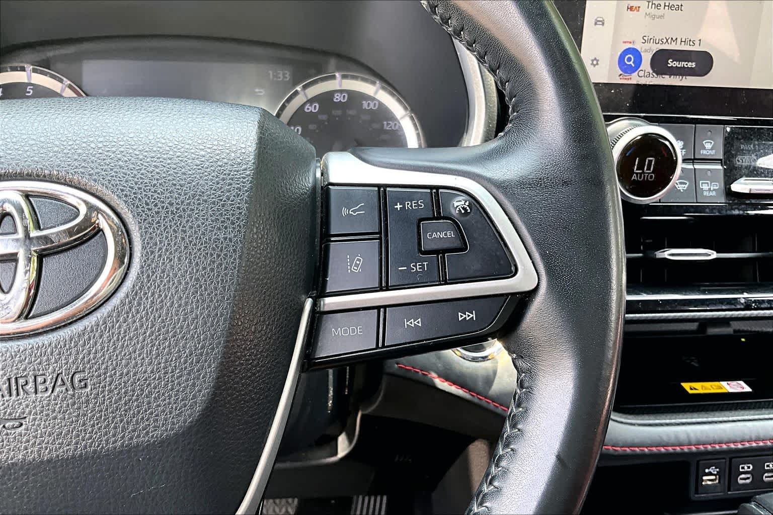 2023 Toyota Highlander XLE Wind Chill Pearl at Group 1 Toyota Southwest
