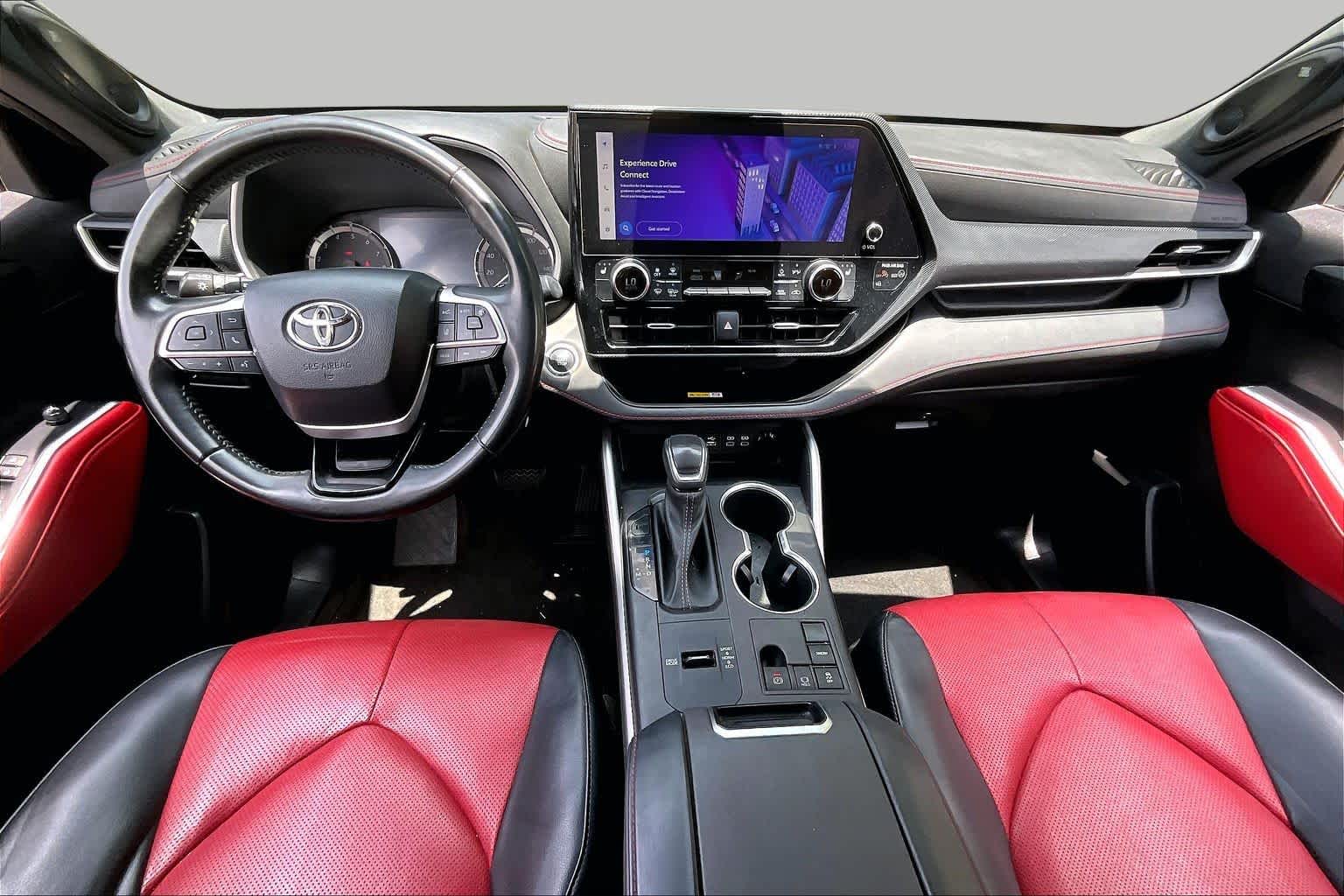 2023 Toyota Highlander XLE Wind Chill Pearl at Group 1 Toyota Southwest