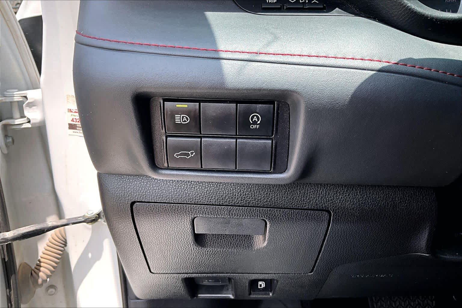2023 Toyota Highlander XLE Wind Chill Pearl at Group 1 Toyota Southwest