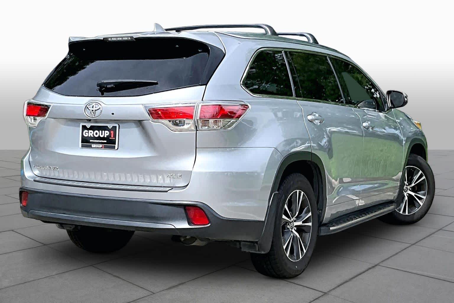 2016 Toyota Highlander XLE Silver Sky Metallic at AutoNation USA Katy