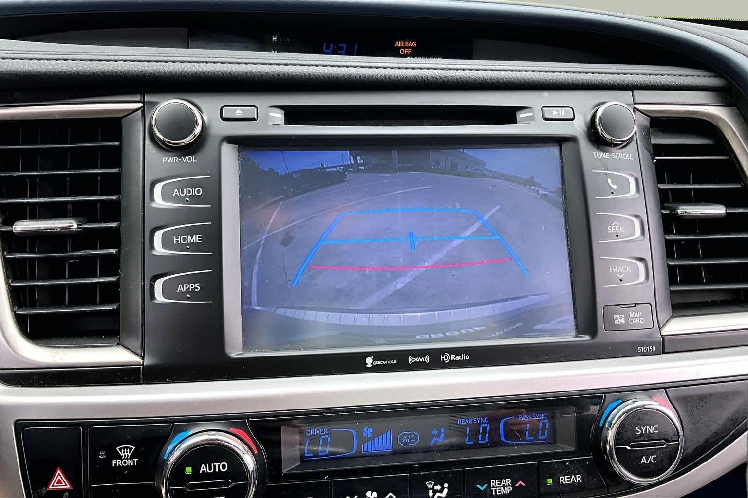 2016 Toyota Highlander XLE Silver Sky Metallic at AutoNation USA Katy