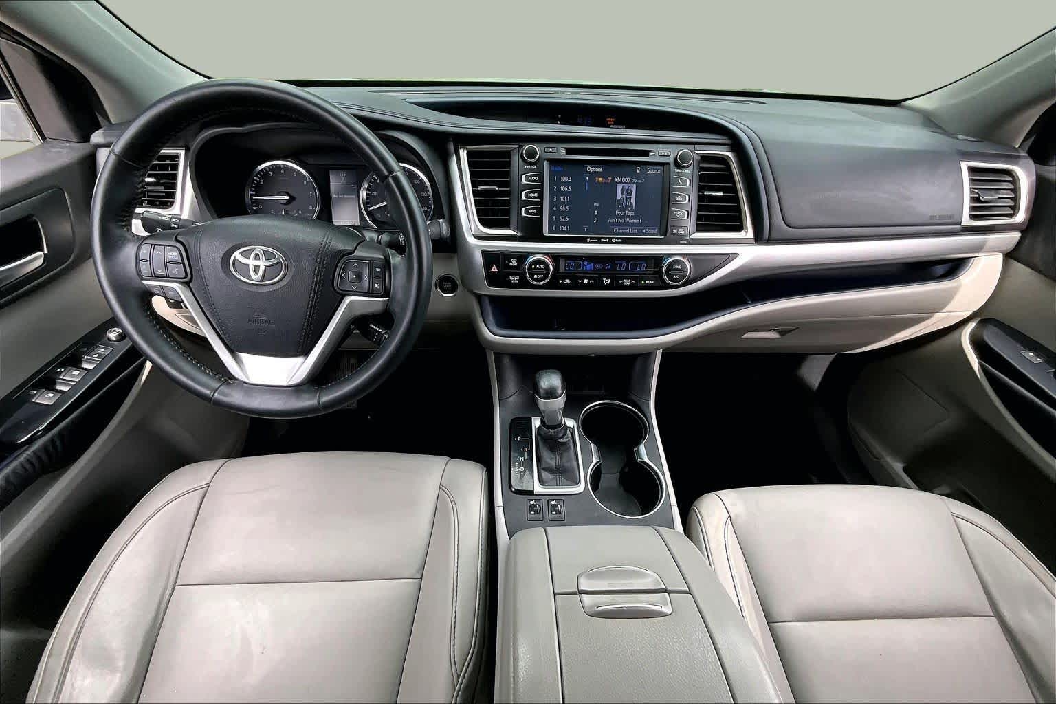 2016 Toyota Highlander XLE Silver Sky Metallic at AutoNation USA Katy