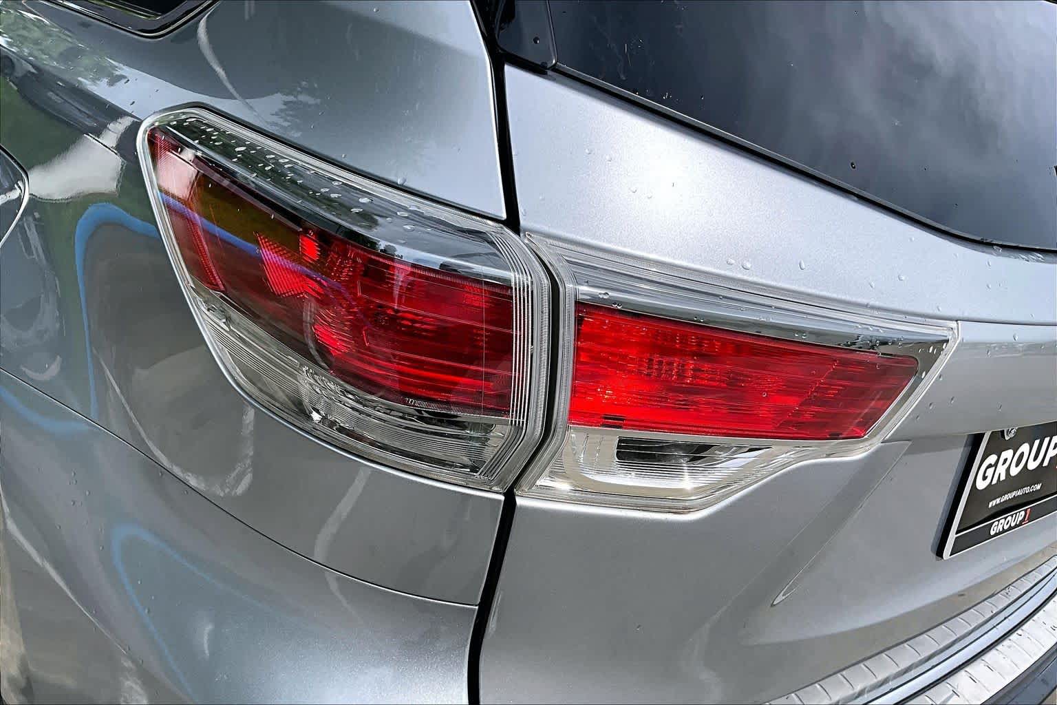 2016 Toyota Highlander XLE Silver Sky Metallic at AutoNation USA Katy