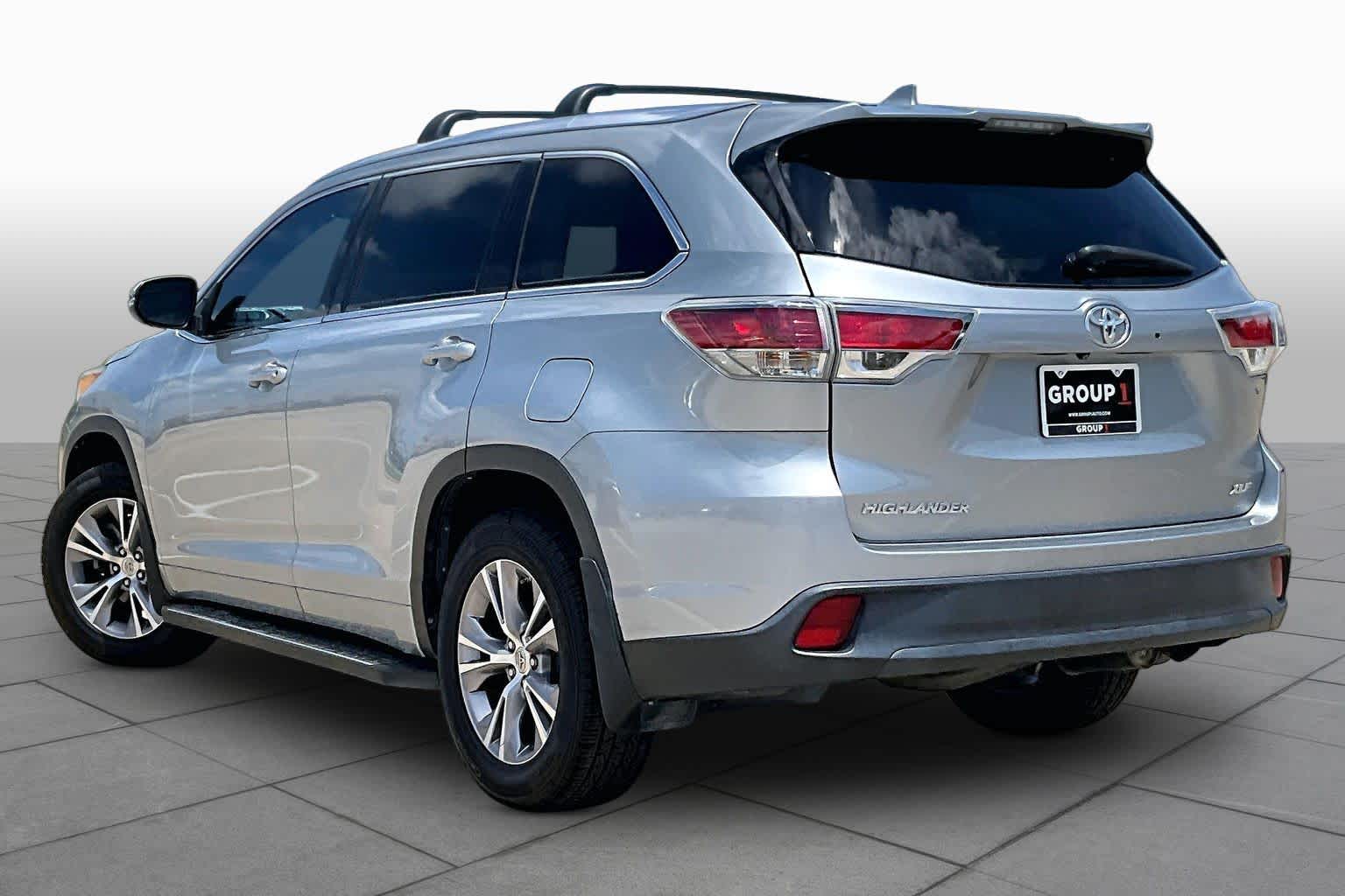 2015 Toyota Highlander XLE Silver Sky Metallic at Mac Haik Ford