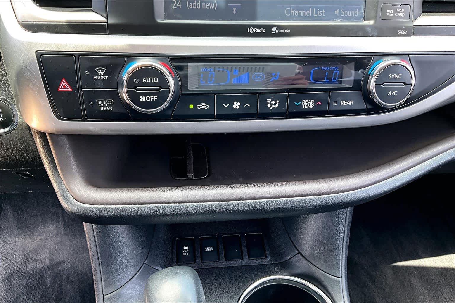 2015 Toyota Highlander XLE Silver Sky Metallic at Mac Haik Ford