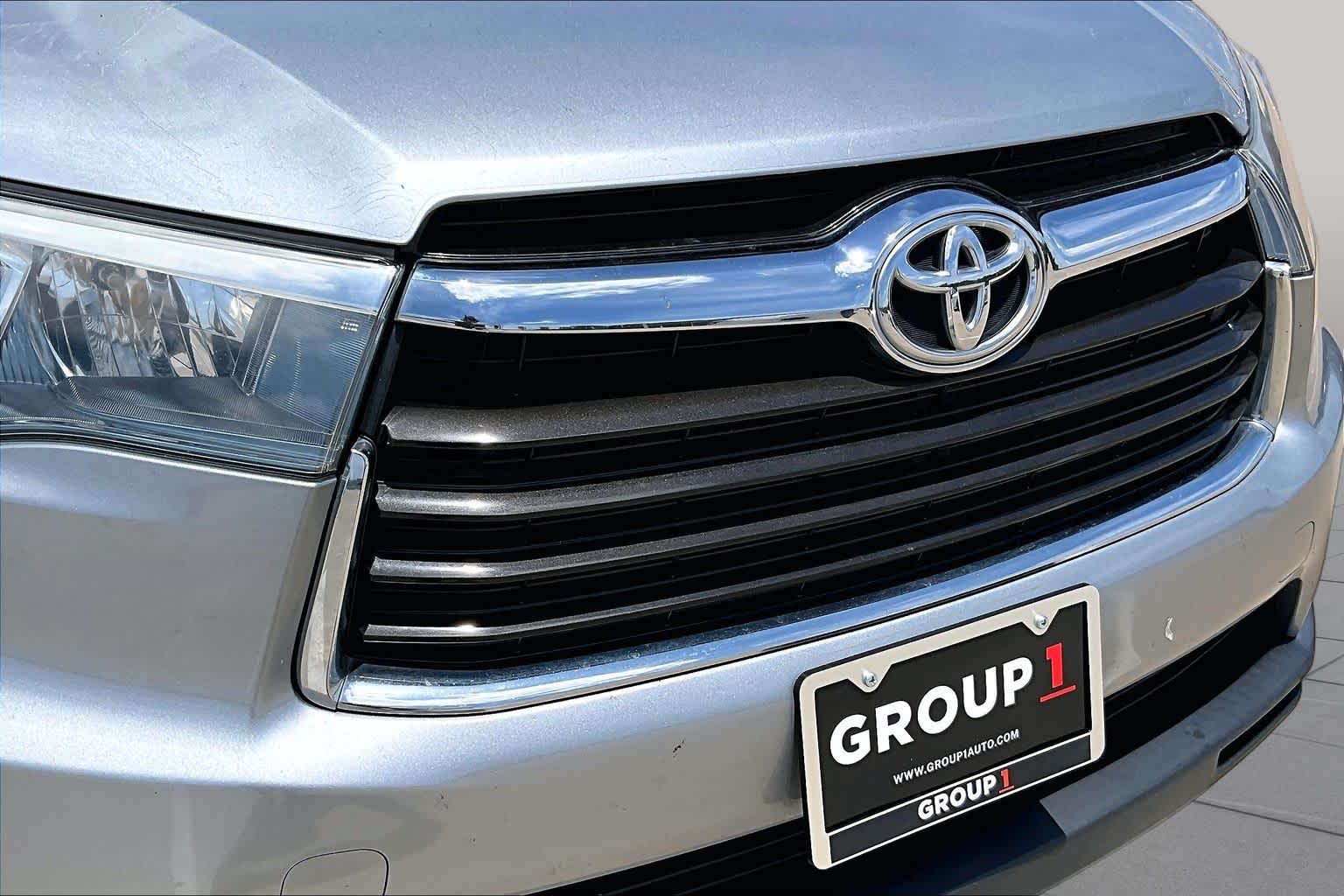 2015 Toyota Highlander XLE Silver Sky Metallic at Mac Haik Ford