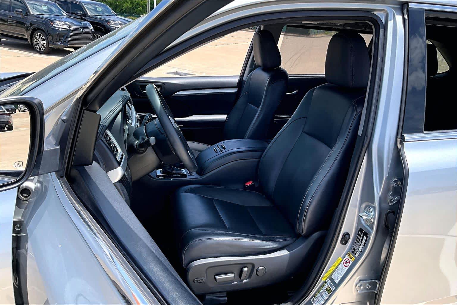 2015 Toyota Highlander XLE Silver Sky Metallic at Mac Haik Ford
