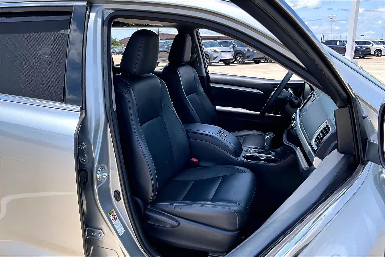 2015 Toyota Highlander XLE Silver Sky Metallic at Mac Haik Ford