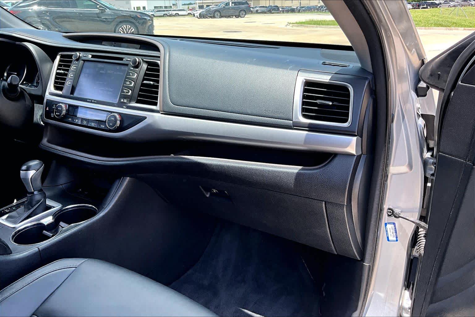 2015 Toyota Highlander XLE Silver Sky Metallic at Mac Haik Ford
