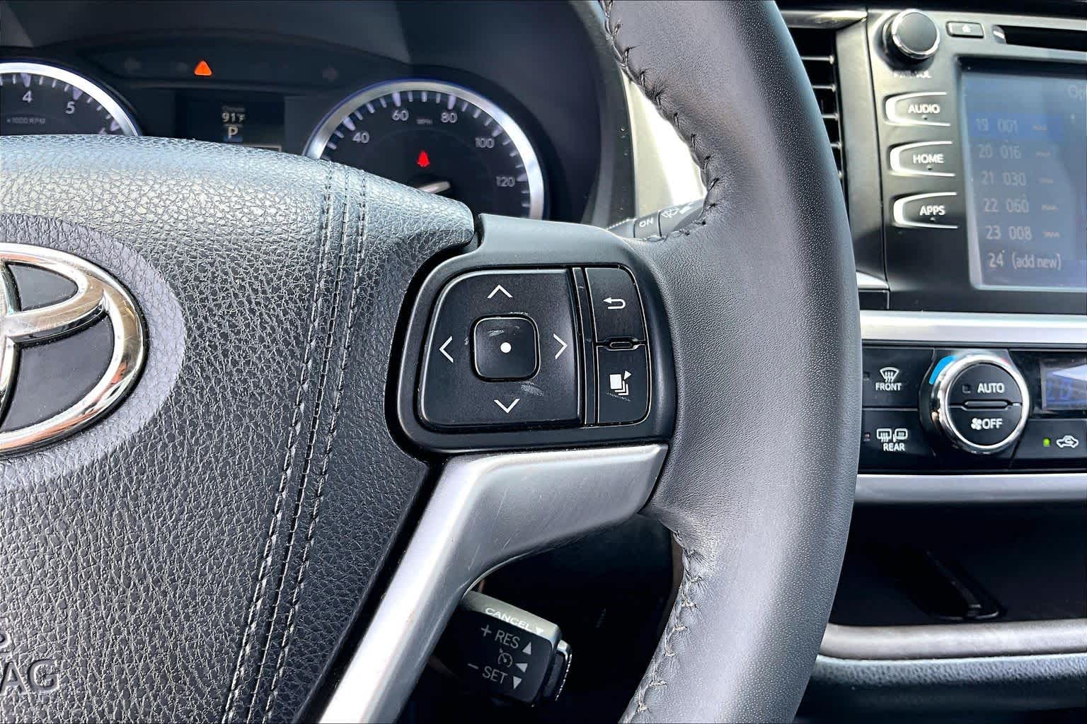 2015 Toyota Highlander XLE Silver Sky Metallic at Mac Haik Ford