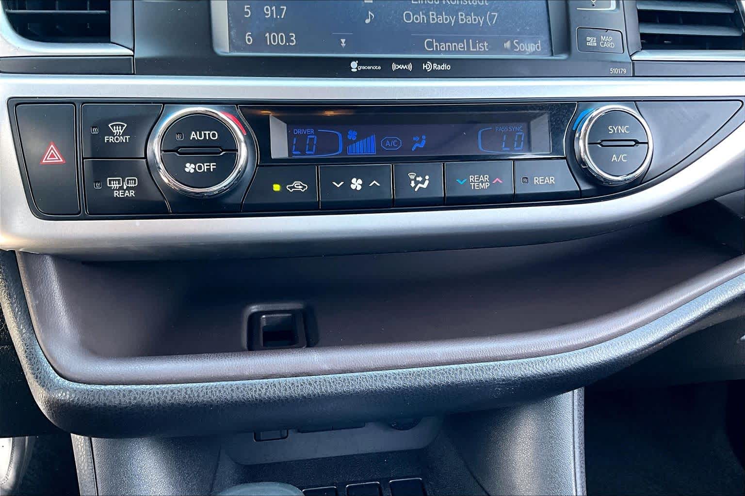 2017 Toyota Highlander XLE Predawn Gray Mica at Group 1 Toyota Southwest