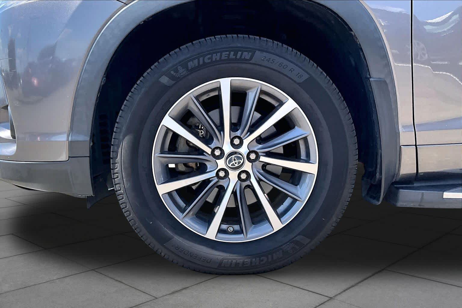 2017 Toyota Highlander XLE Predawn Gray Mica at Group 1 Toyota Southwest