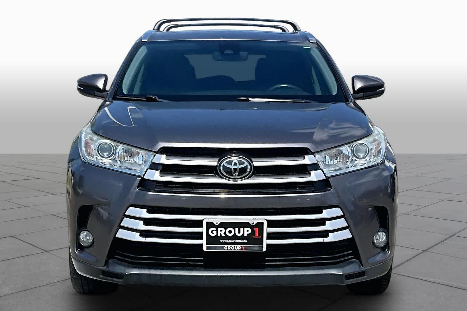 2017 Toyota Highlander XLE Predawn Gray Mica at Group 1 Toyota Southwest