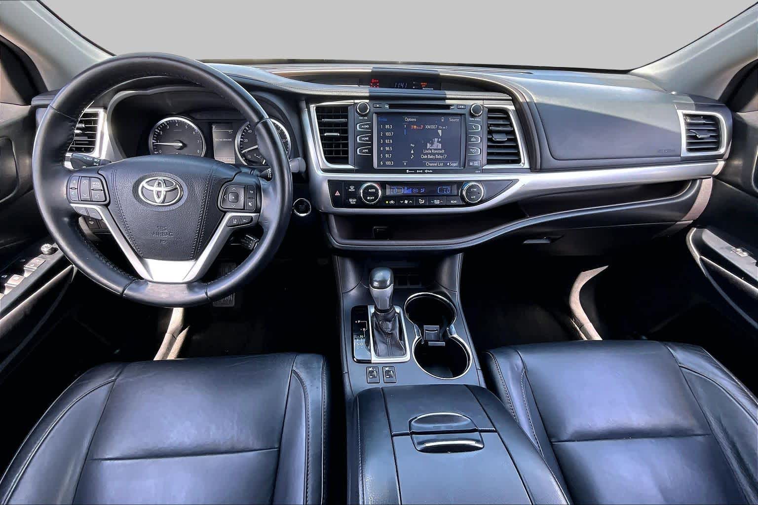 2017 Toyota Highlander XLE Predawn Gray Mica at Group 1 Toyota Southwest