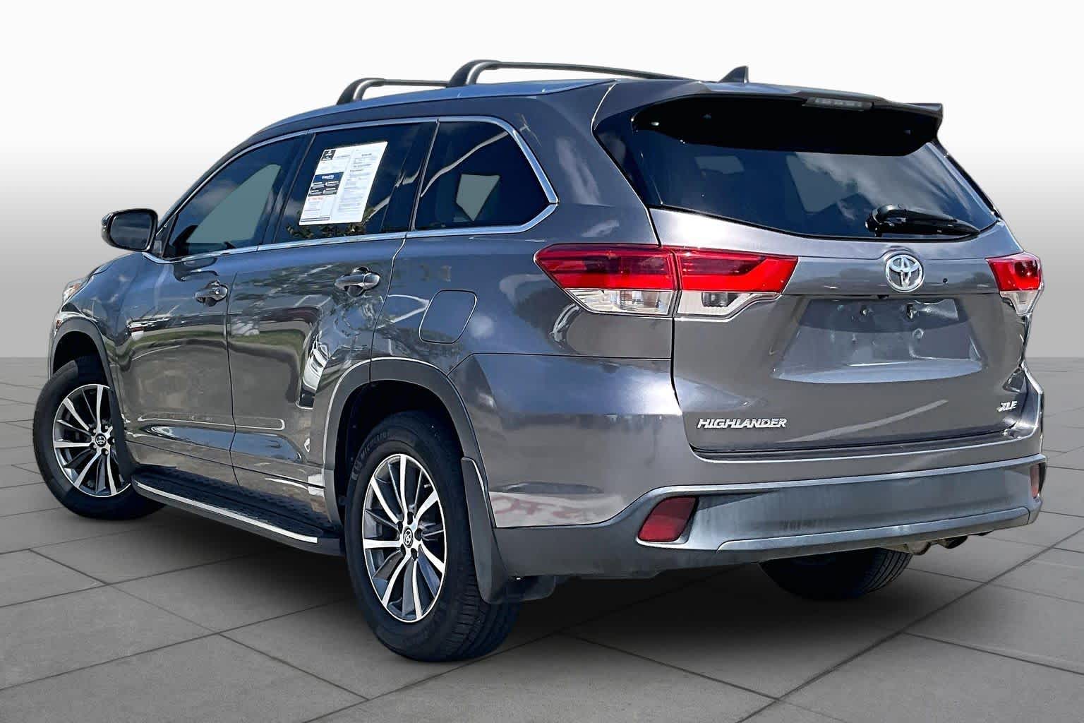 2017 Toyota Highlander XLE Predawn Gray Mica at Group 1 Toyota Southwest
