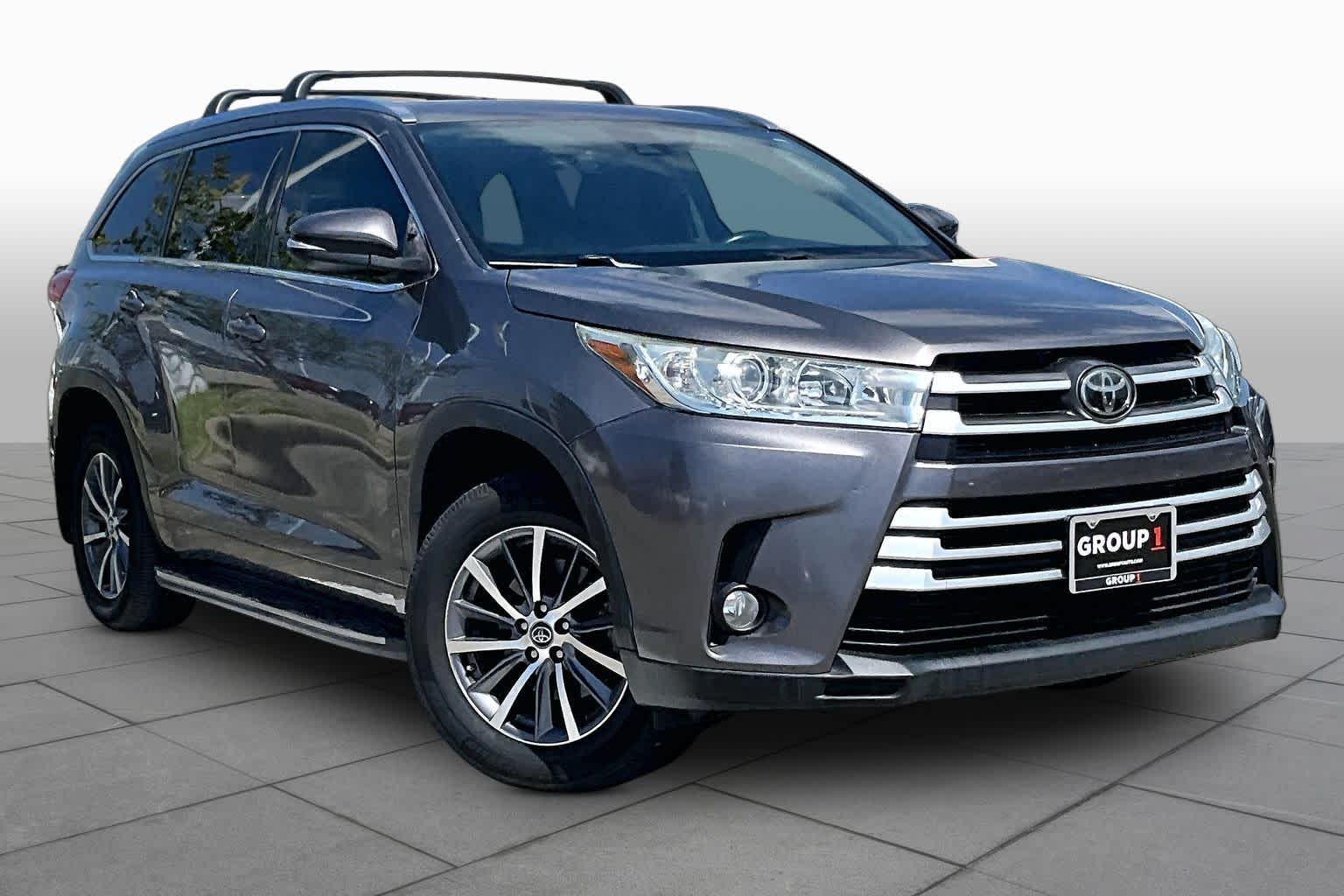2017 Toyota Highlander XLE Predawn Gray Mica at Group 1 Toyota Southwest