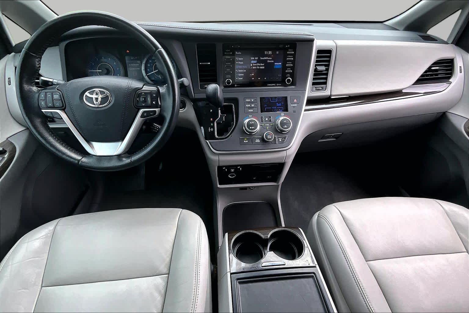 2020 Toyota Sienna XLE Premium Blizzard Pearl at AutoNation USA Katy