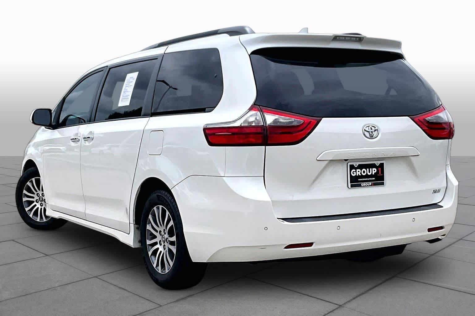 2020 Toyota Sienna XLE Premium Blizzard Pearl at AutoNation USA Katy