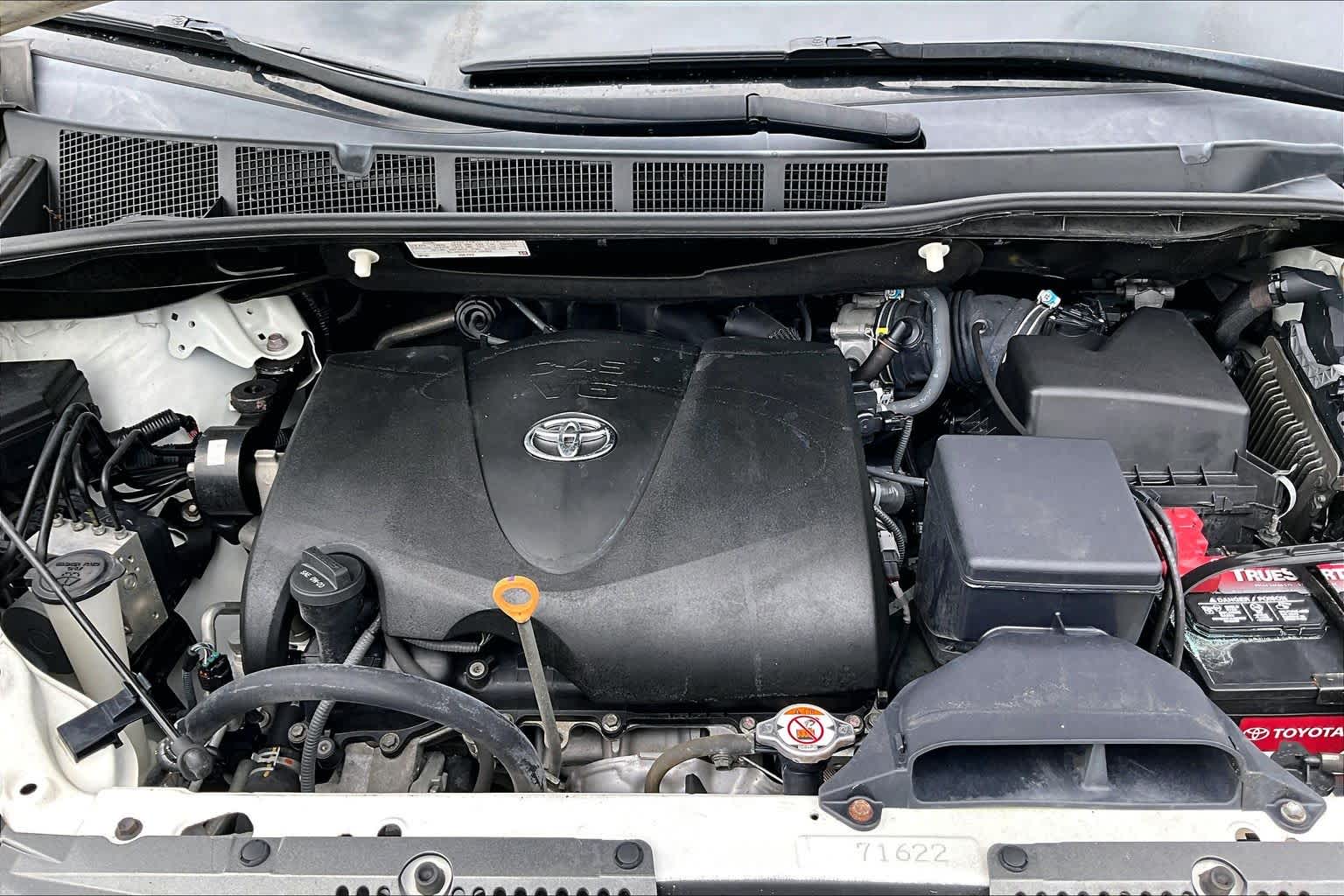 2020 Toyota Sienna XLE Premium Blizzard Pearl at AutoNation USA Katy