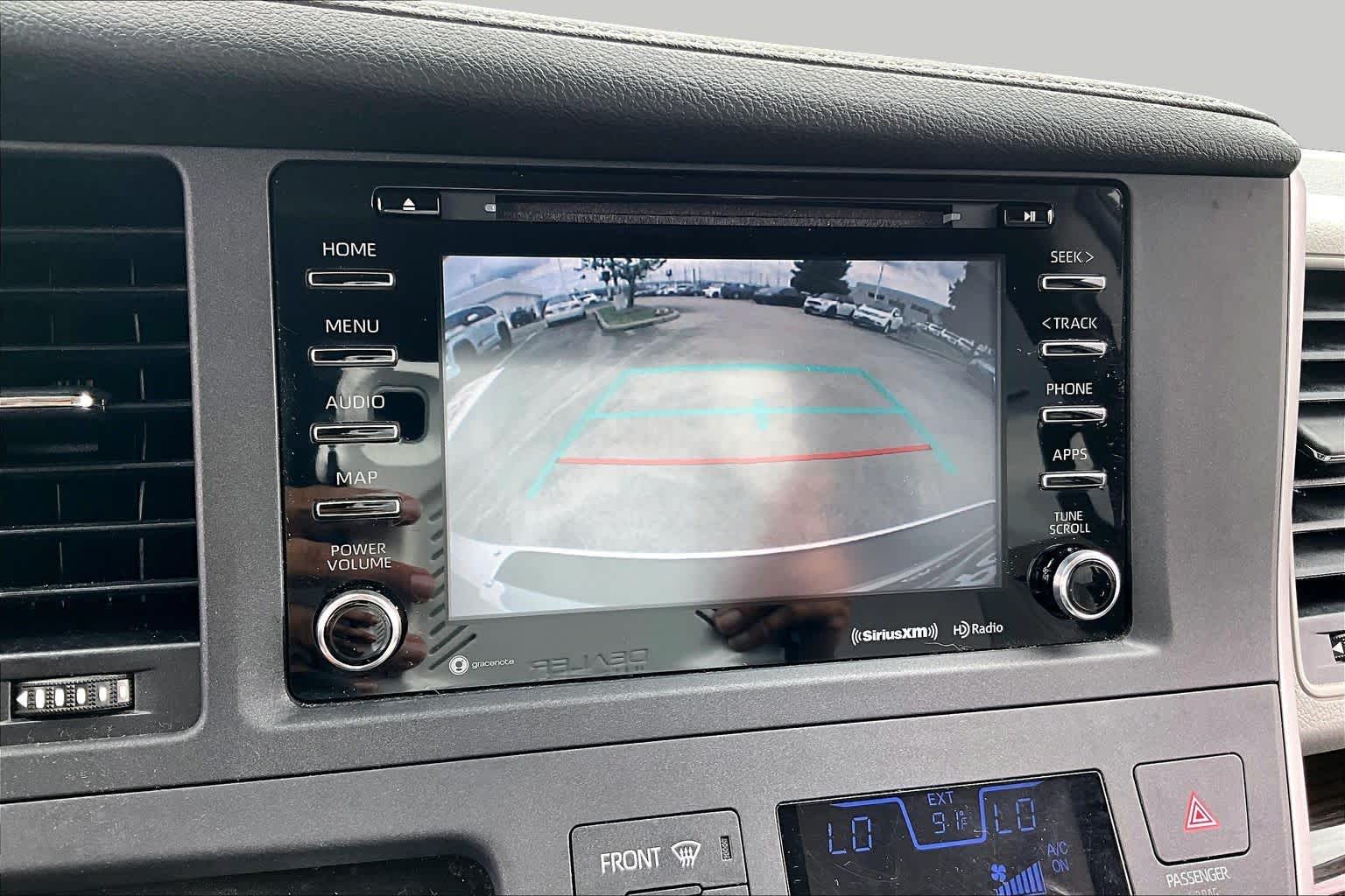 2020 Toyota Sienna XLE Premium Blizzard Pearl at AutoNation USA Katy