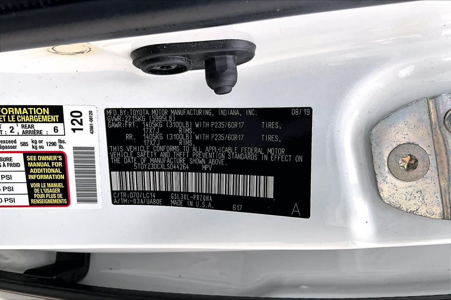 2020 Toyota Sienna XLE Premium Blizzard Pearl at AutoNation USA Katy