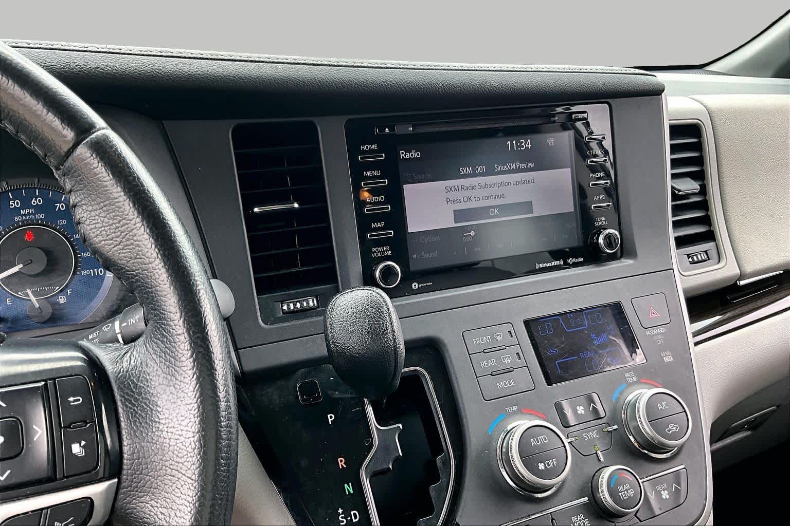 2020 Toyota Sienna XLE Premium Blizzard Pearl at AutoNation USA Katy