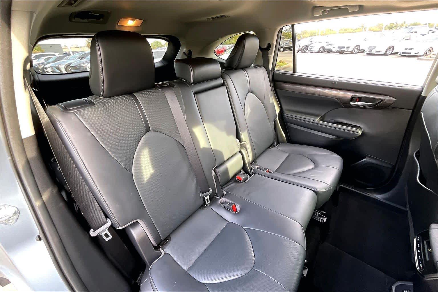 2021 Toyota Highlander Limited Moon Dust at AutoNation Toyota Gulf Fwy