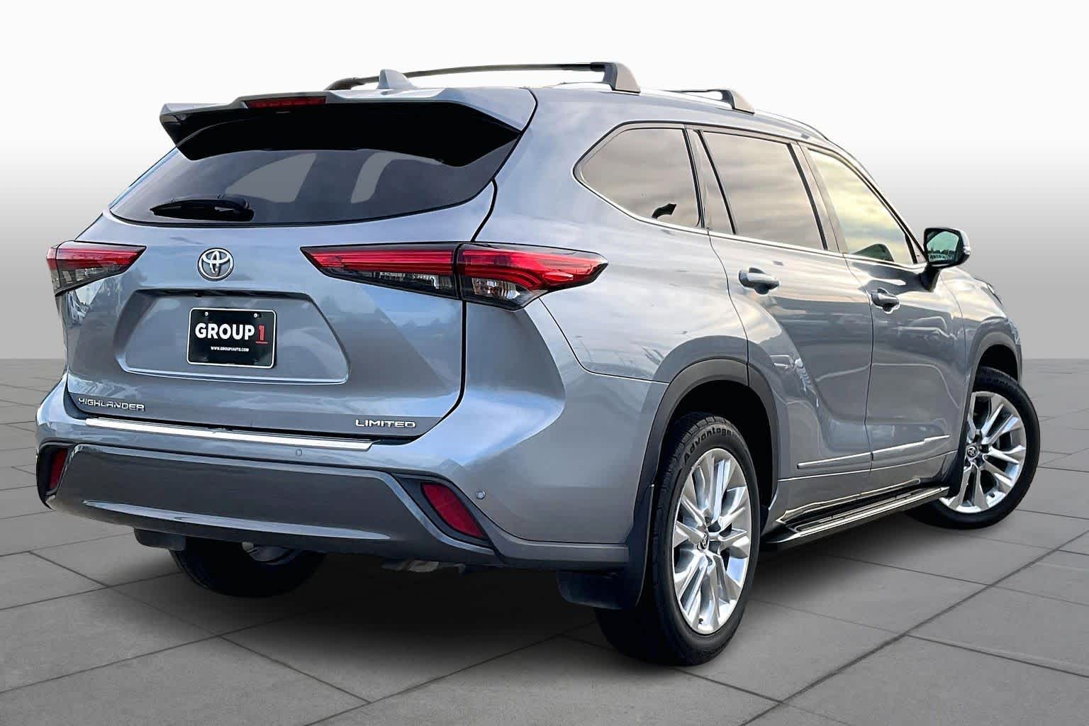 2021 Toyota Highlander Limited Moon Dust at AutoNation Toyota Gulf Fwy