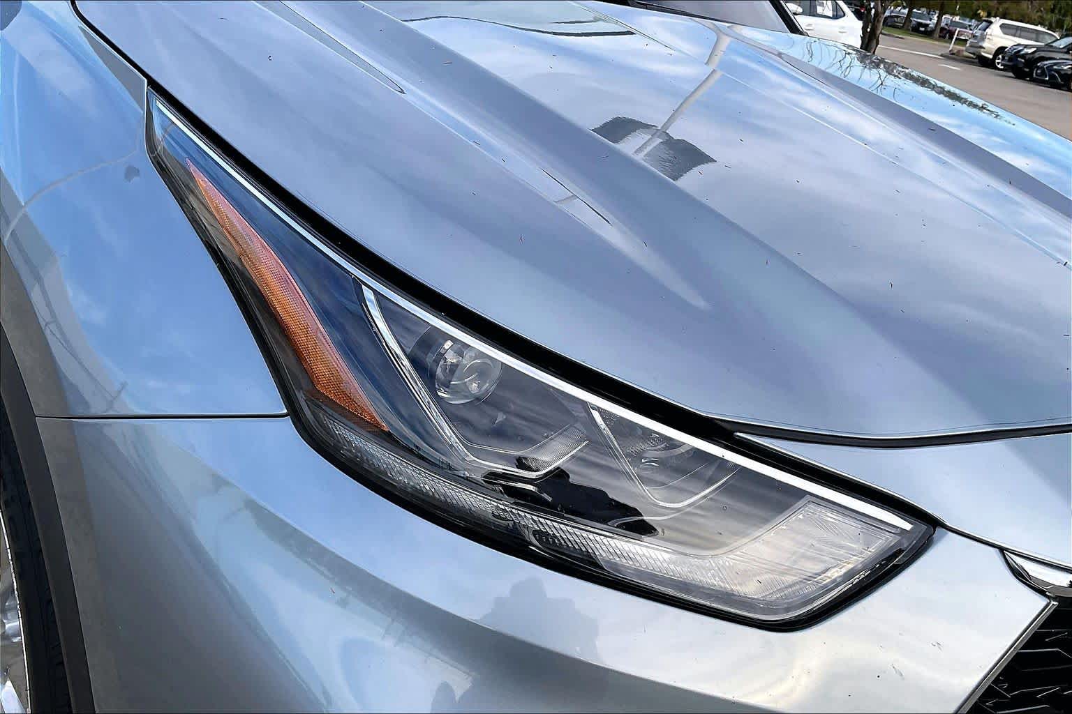 2021 Toyota Highlander Limited Moon Dust at AutoNation Toyota Gulf Fwy