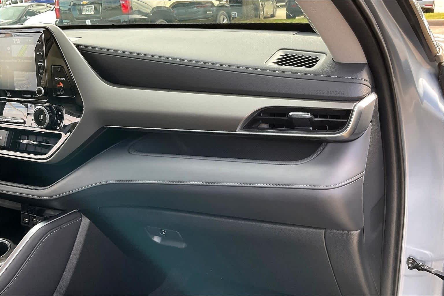 2021 Toyota Highlander Limited Moon Dust at AutoNation Toyota Gulf Fwy