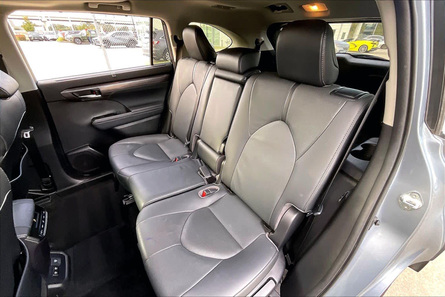 2021 Toyota Highlander Limited Moon Dust at AutoNation Toyota Gulf Fwy