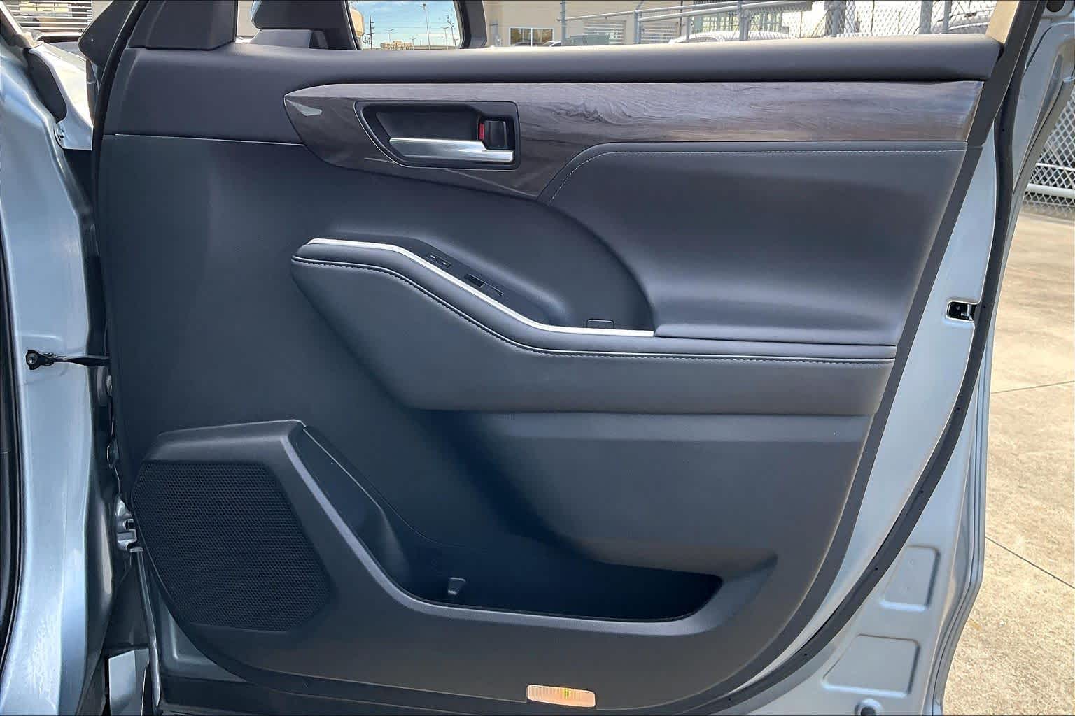 2021 Toyota Highlander Limited Moon Dust at AutoNation Toyota Gulf Fwy