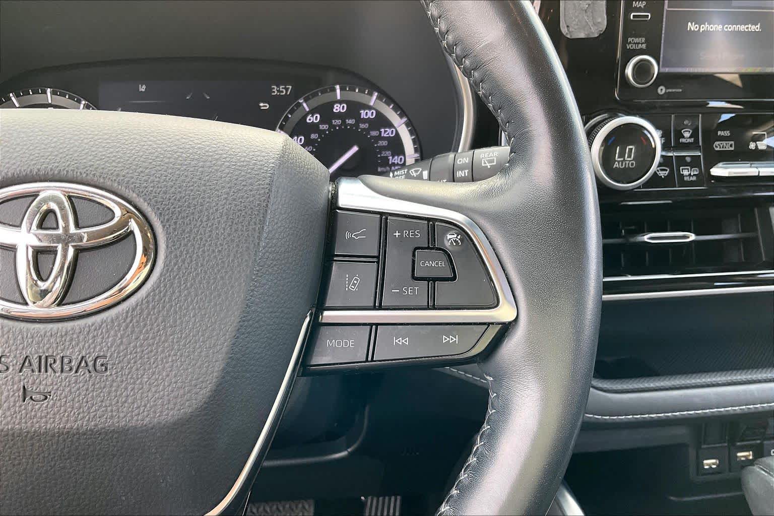 2021 Toyota Highlander Limited Moon Dust at AutoNation Toyota Gulf Fwy