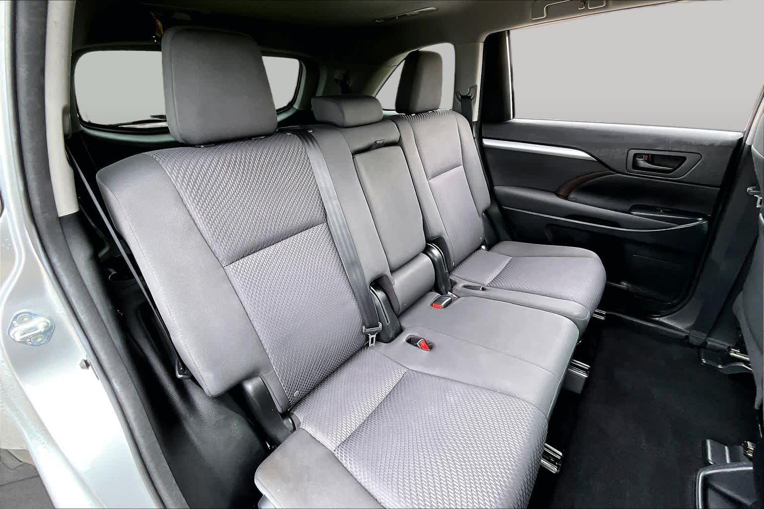 2016 Toyota Highlander LE Silver Sky Metallic at AutoNation Toyota Gulf Fwy